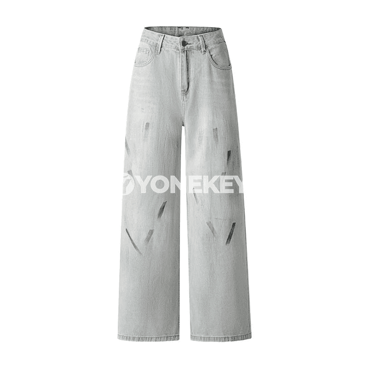 Zenanlar üçin giň paçkaly, erkin kesimli jeans balaklar