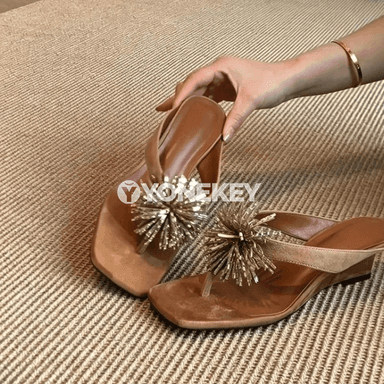 Zenanlar üçin rhinestone gülli köwüşler