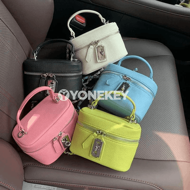 Zenanlar üçin kiçi elegan elde göterilýän moda sumkasy