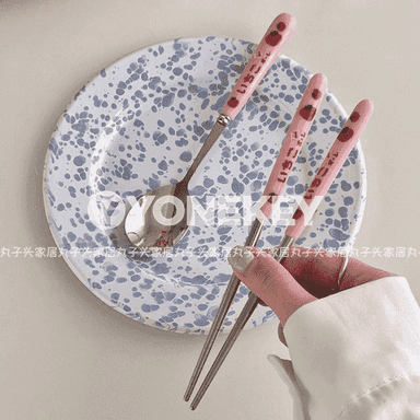 Koreý stilindäki çemçe we hytaý taýajyklary