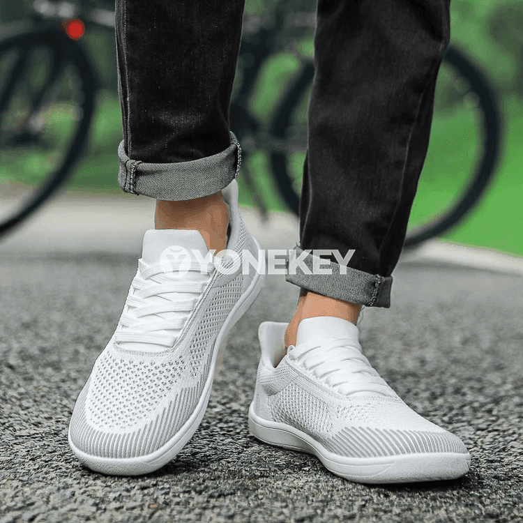Ýeňil mesh erkek slip-on köwüşler, rahat we howa geçiriji