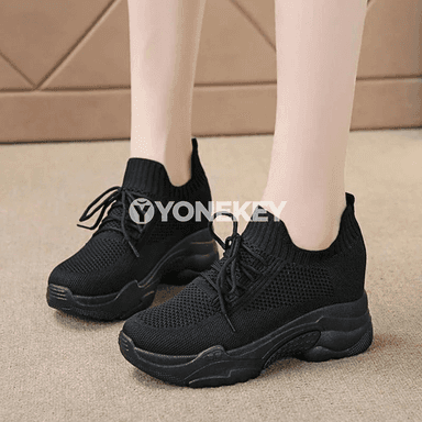 Zenanlar üçin mesh platform krasowkalar, ýeňil we dem alýan