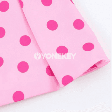 Aýal-gyzlar üçin polka-dot nagyşly ýeňil tomus tops