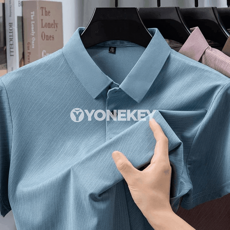 Erkekler üçin polo futbolka, dem alýan ýazky rahat model