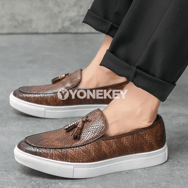 Erkekler üçin klassik loafers köwüşler, gündelik we ofis üçin