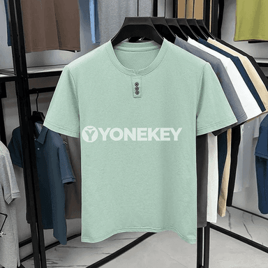 Erkekler üçin gündelik Henley boýunly ýumşak futbolka
