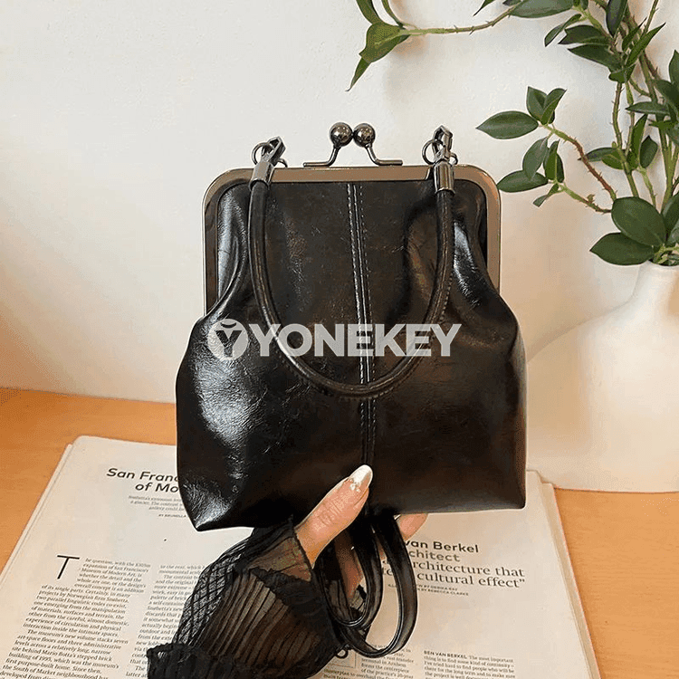 Zenanlar üçin vintage stilindäki goňur egnine asylýan sumka