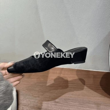 Zenanlar üçin ýazky pes ökjeli açyk sandalet-terlikler