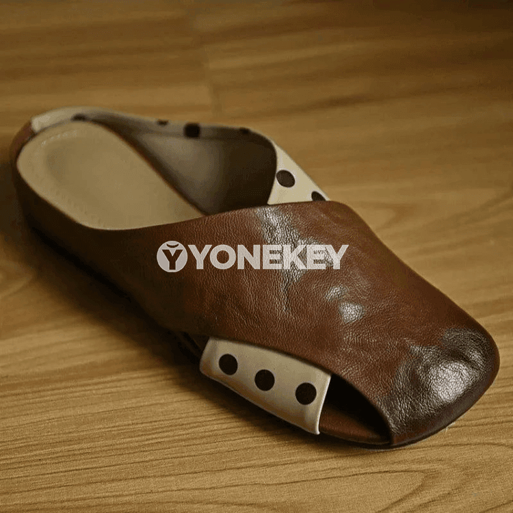 Retro deşikli tekiz sandallar, açyk barmakly zenan aýakgaby