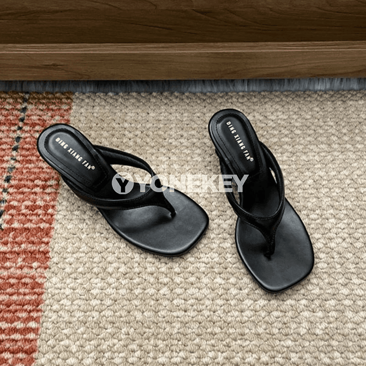 Zenanlar üçin beýik ökçeli moda şypbyk-sandallar