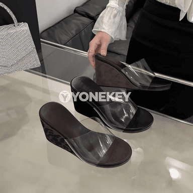 Zenanlar üçin ýazky platformaly ýeňil sandal-köwüşler, wedge ökjeli