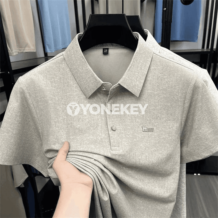 Erkekler üçin gysga ýeňli polo köýnek, ýeňil we dem alýan stil