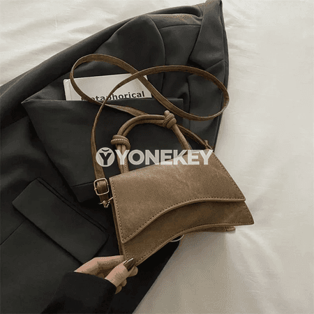 Zenanlar üçin kiçi inedördül egin sumkasy, gündelik stil
