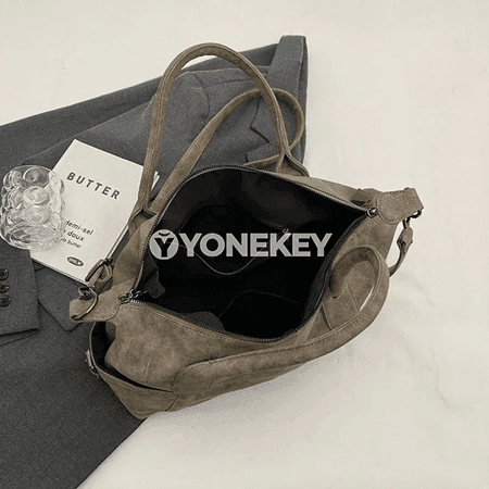 Retro stilindäki PU zenan egin we crossbody sumkasy, giň göwrümli