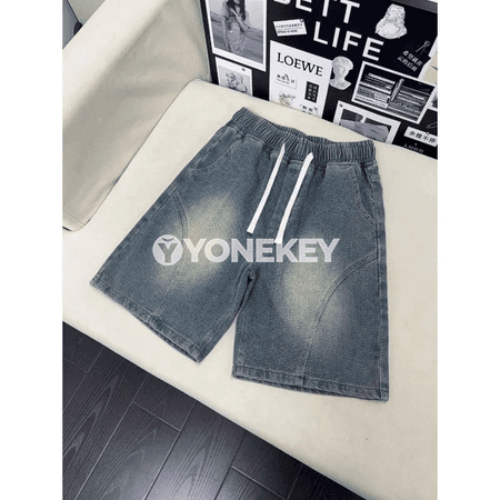 Erkekler üçin ýeňil ýuwulan denim şortik — giň kesim, uly ölçegler