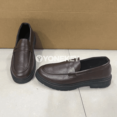 Erkekler üçin klassik slip-on deri aýakgaplary, ýokary hilli