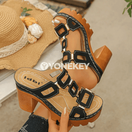Zenanlar üçin uly ölçegli tomus lybasly sandal-köwüşler
