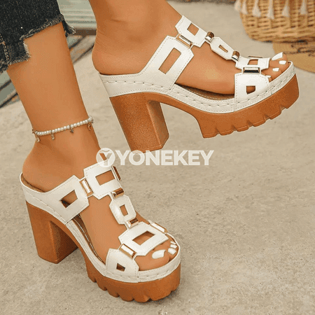 Zenanlar üçin uly ölçegli tomus lybasly sandal-köwüşler