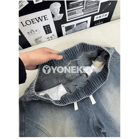 Erkekler üçin ýeňil ýuwulan denim şortik — giň kesim, uly ölçegler