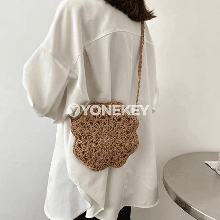 Zenanlar üçin tegelek saman crossbody sumka, elde örülen boho stil