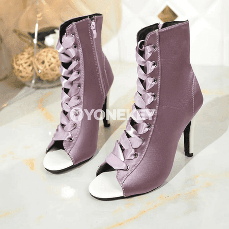 Zenanlar üçin ýokary ökjeli balakly sandallar, açyk barmakly model