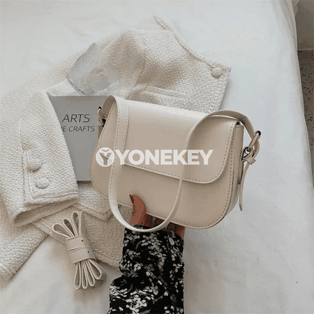 Retro zenanlar üçin kiçi egninden asylýan moda sumkasy