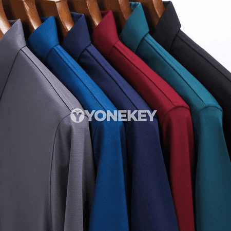 Erkekler üçin ýumşak, dem alýan ýaz-tomus polo futbolkasy