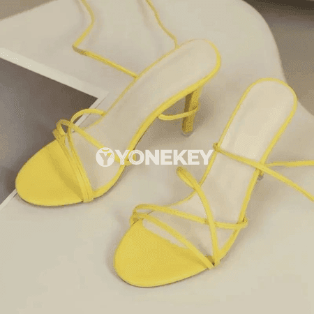 Aýal-gyzlar üçin 11 sm beýik ökjeli kross-straps sandallar