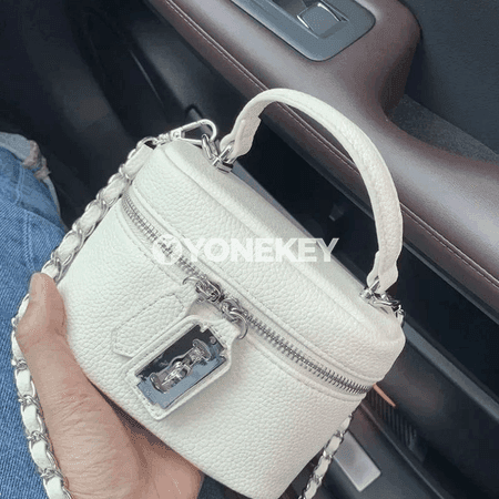 Zenanlar üçin kiçi elegan elde göterilýän moda sumkasy