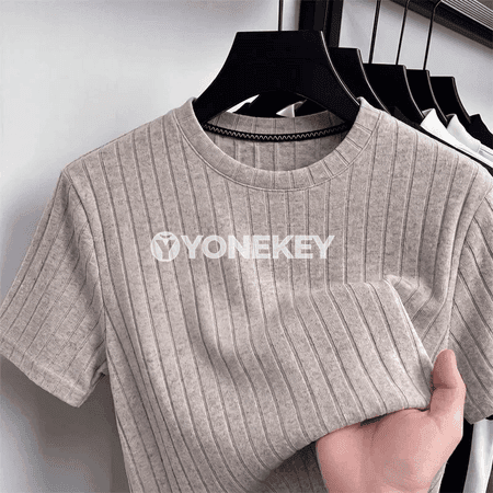 Erkekler üçin elastik gysga ýeňli slim fit polo futbolka
