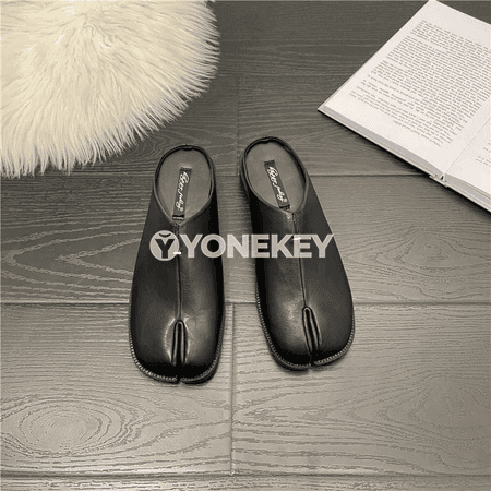 Zenanlar üçin split-toe deri flat köwüşler, rahat mules