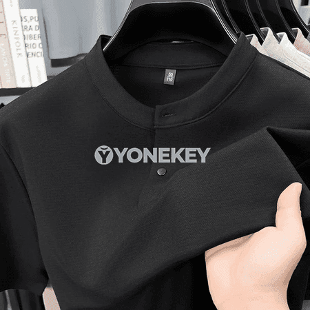 Erkekler üçin rahat dokma Henley boýunly gysga ýeňli futbolka
