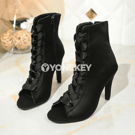 Zenanlar üçin ýokary ökjeli balakly sandallar, açyk barmakly model