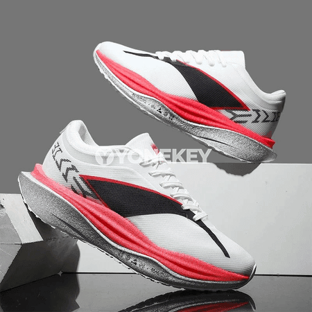 Erkekler üçin ýeňil, dem alýan ylgaw krossowkalary, size 34-44