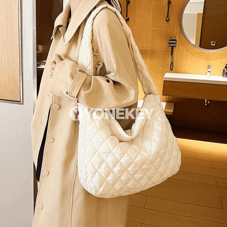 Zenanlar üçin uly ýyly quilted egin sumka, ýeňil moda model