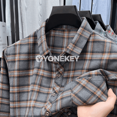 Erkekler üçin klassiki plaid uzyn ýeňli düwmeli köýnek