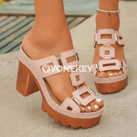 Zenanlar üçin uly ölçegli tomus lybasly sandal-köwüşler